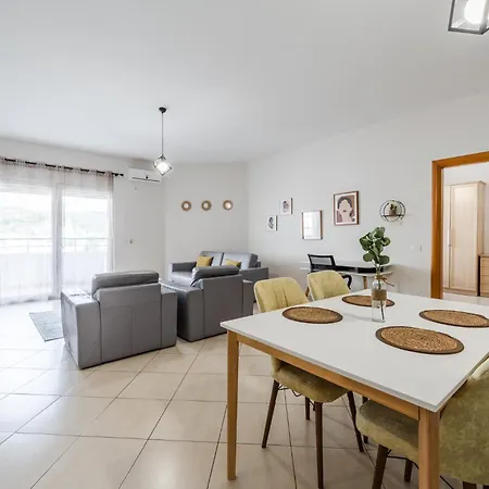 Appartement Conad By *